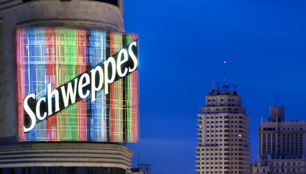 We haven't counted them, but the Schweppes advert has 312 bars. 